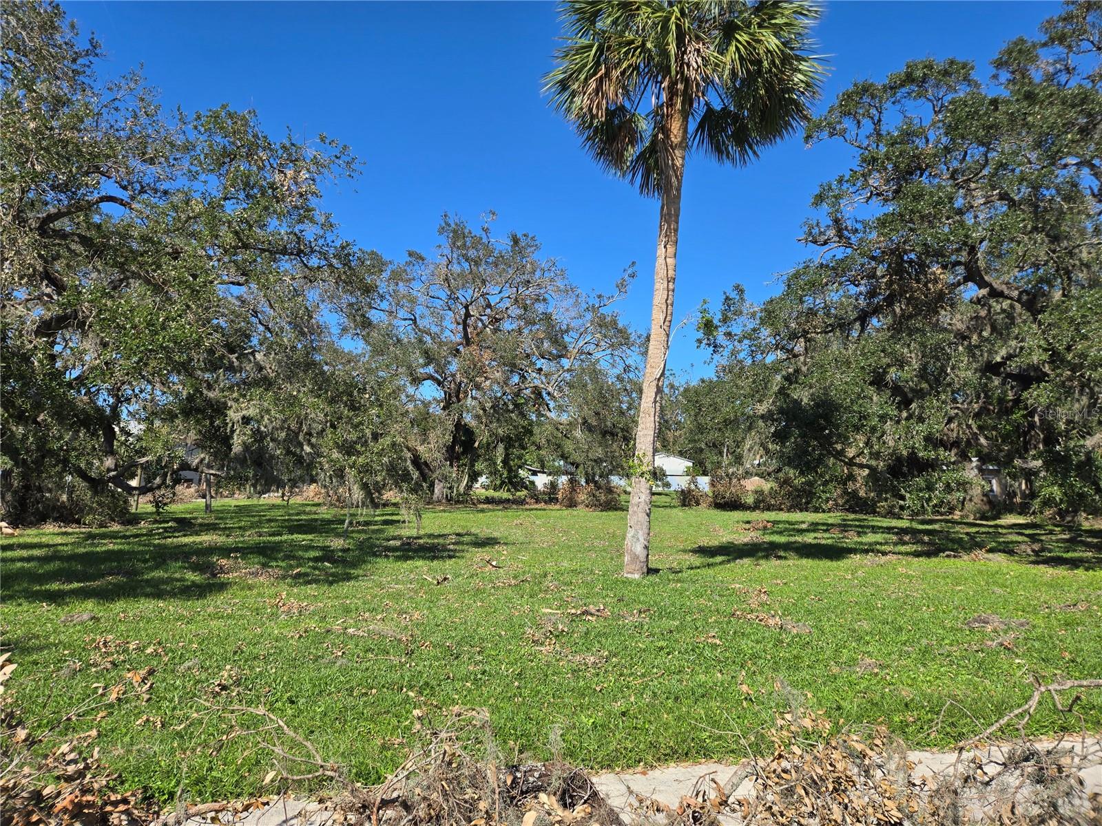 1800 Tamiami Trail, FL