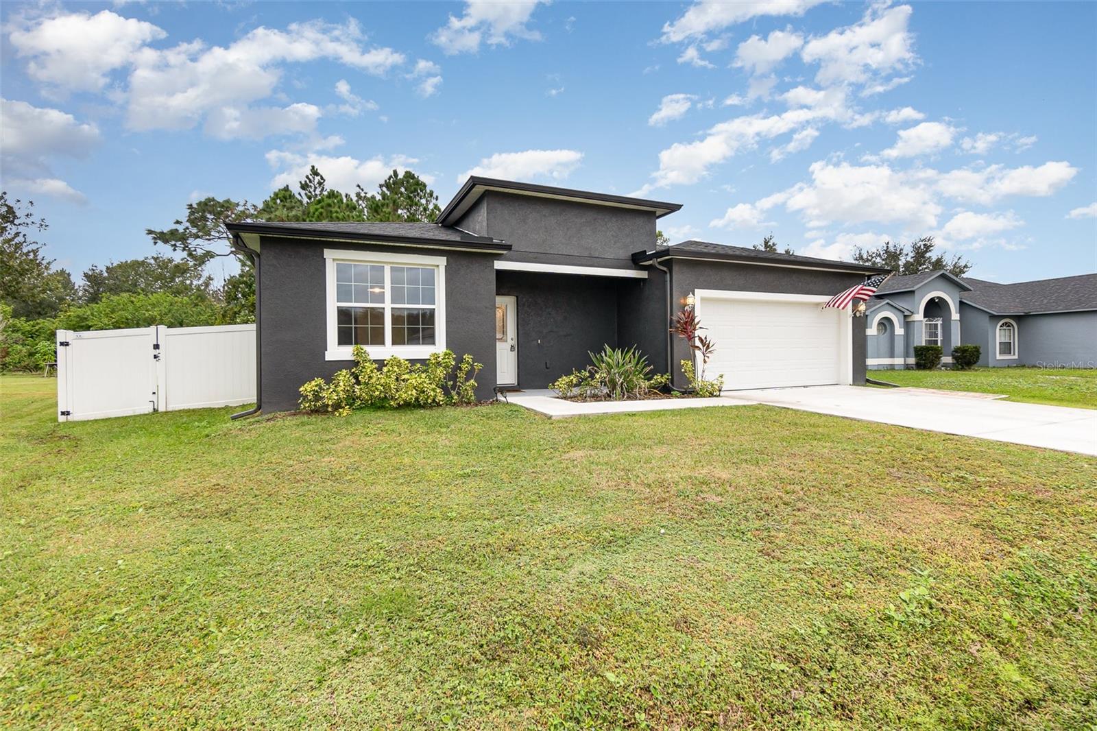 520 Nogales Ct, FL
