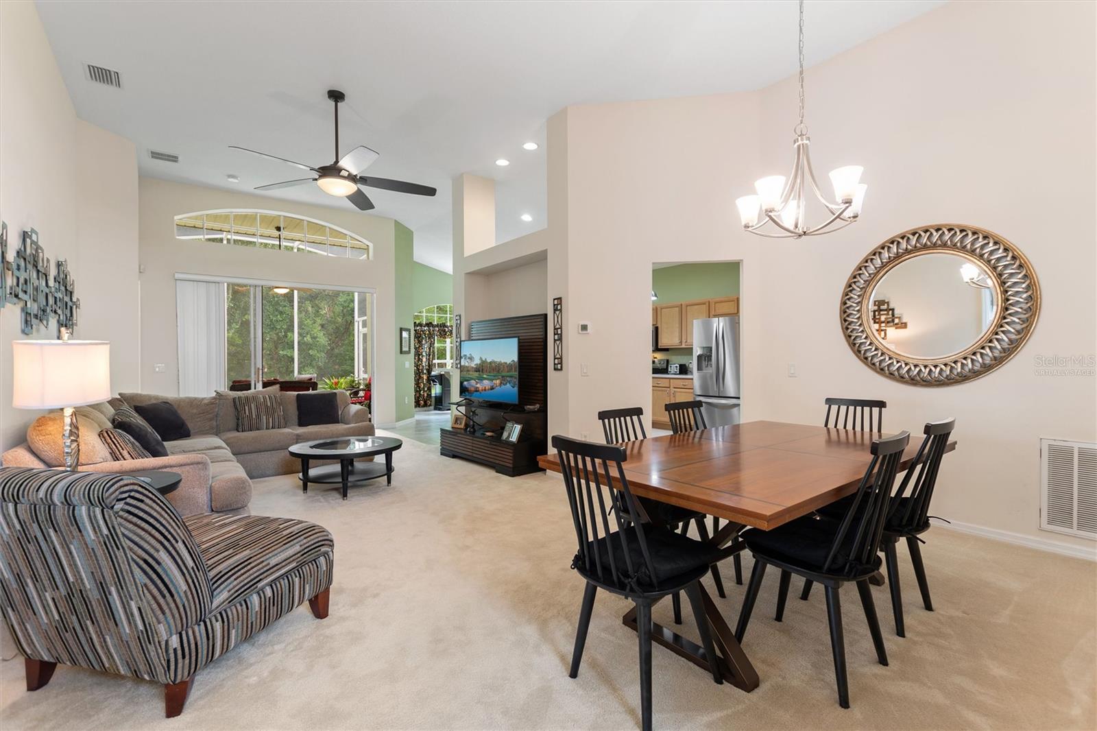 612 Vista Oaks Way, FL