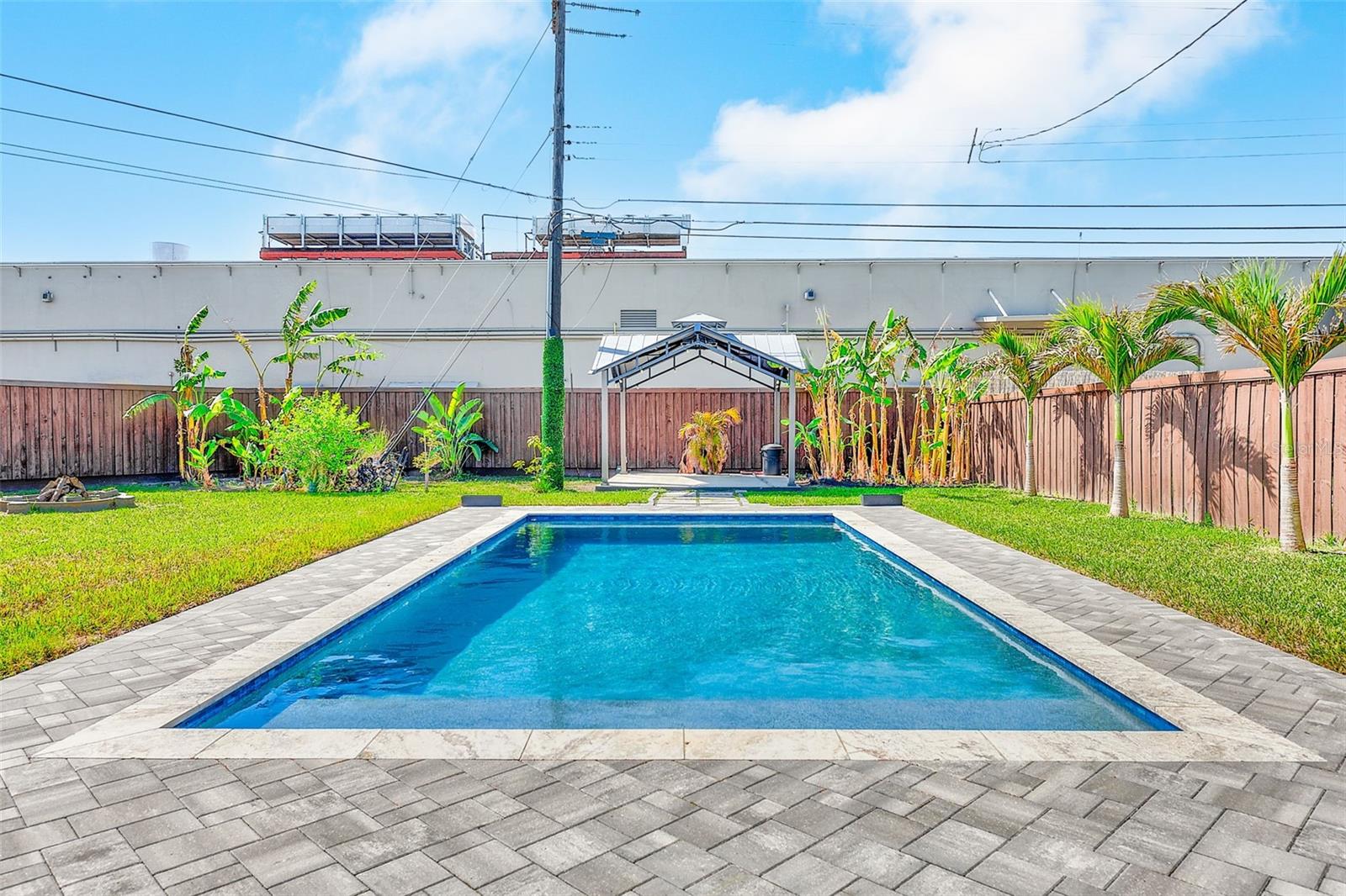 1026 Meadowlawn Drive, FL