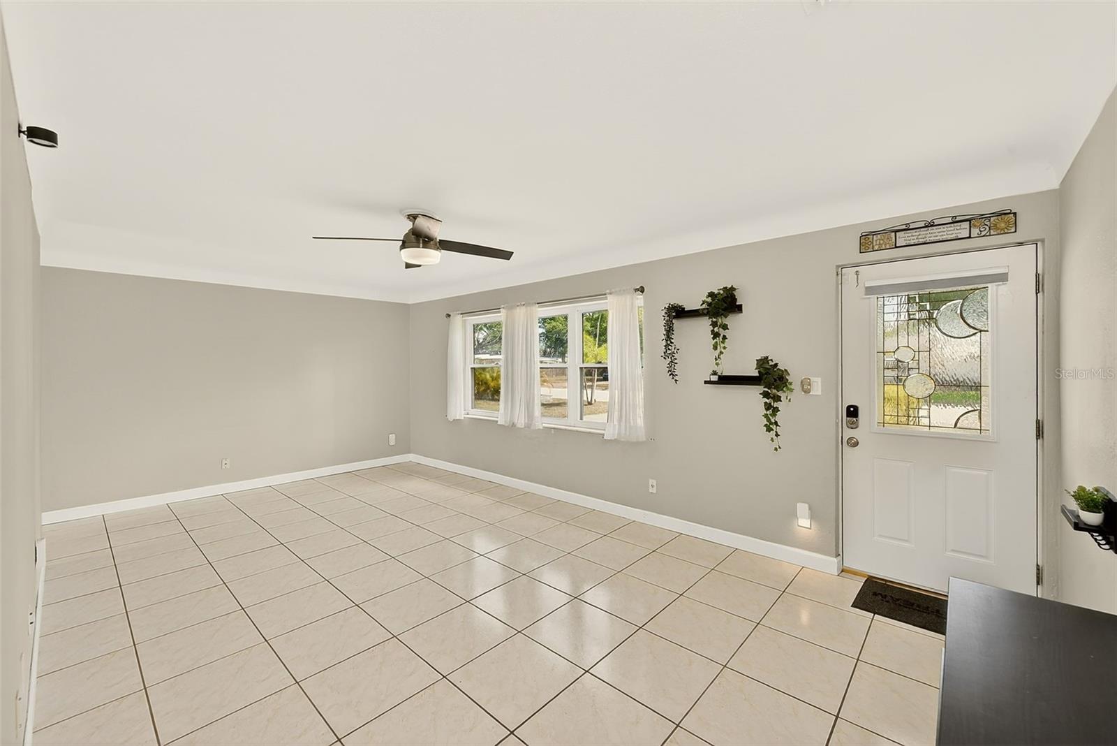 1026 Meadowlawn Drive, FL
