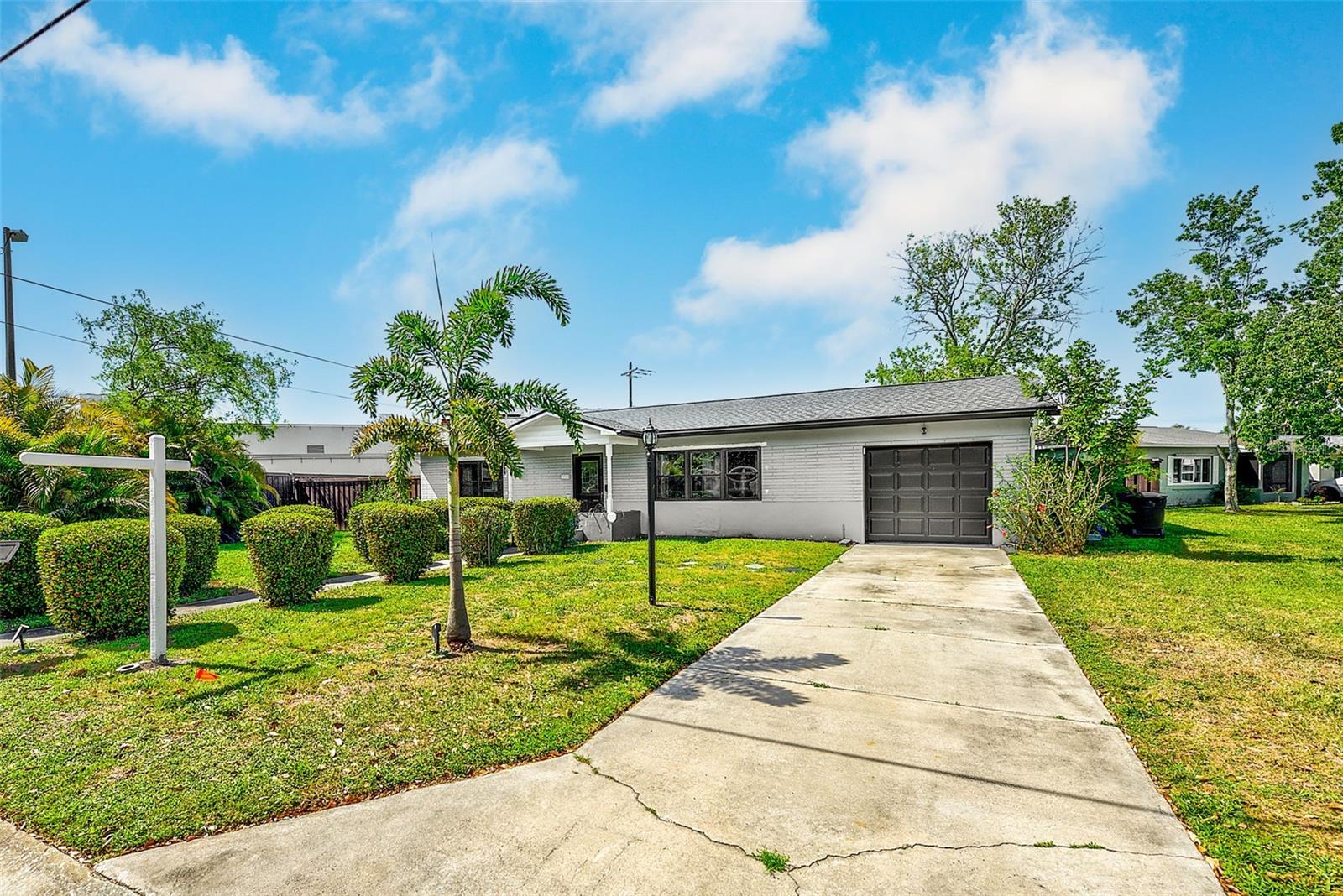 1026 Meadowlawn Drive, FL