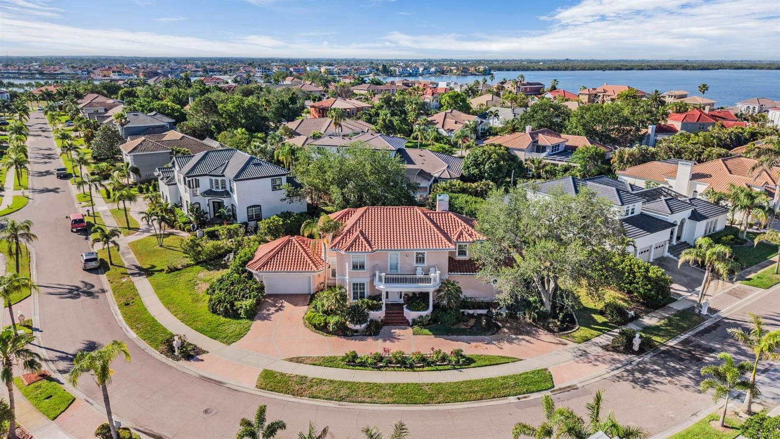 1422 Jumana Loop, FL