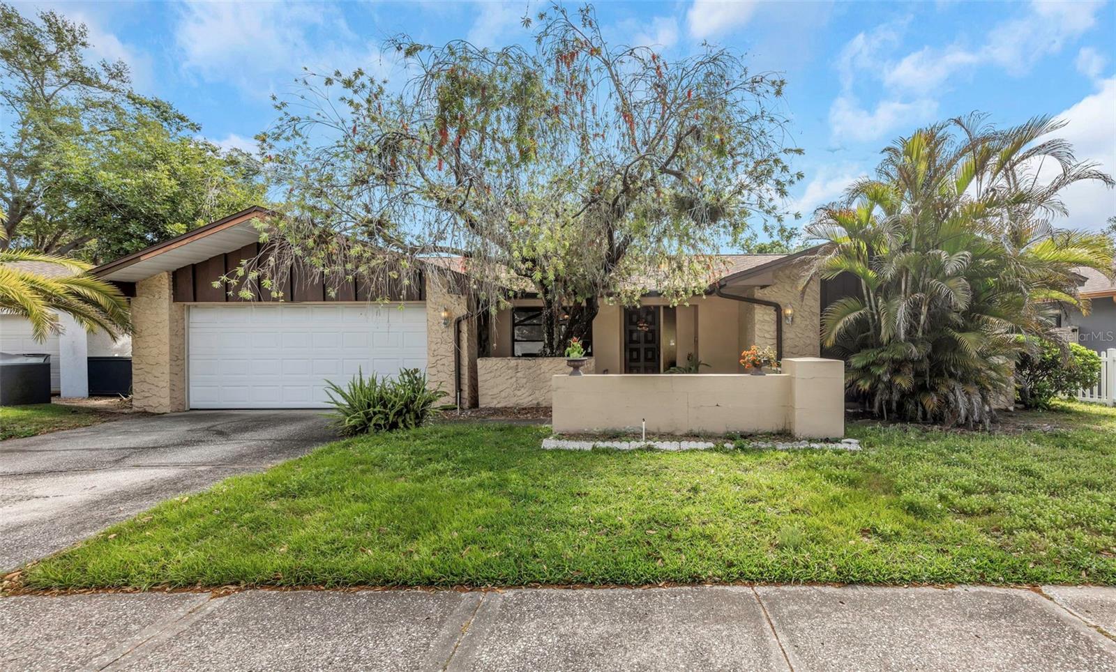 107 Country Villas Drive, FL