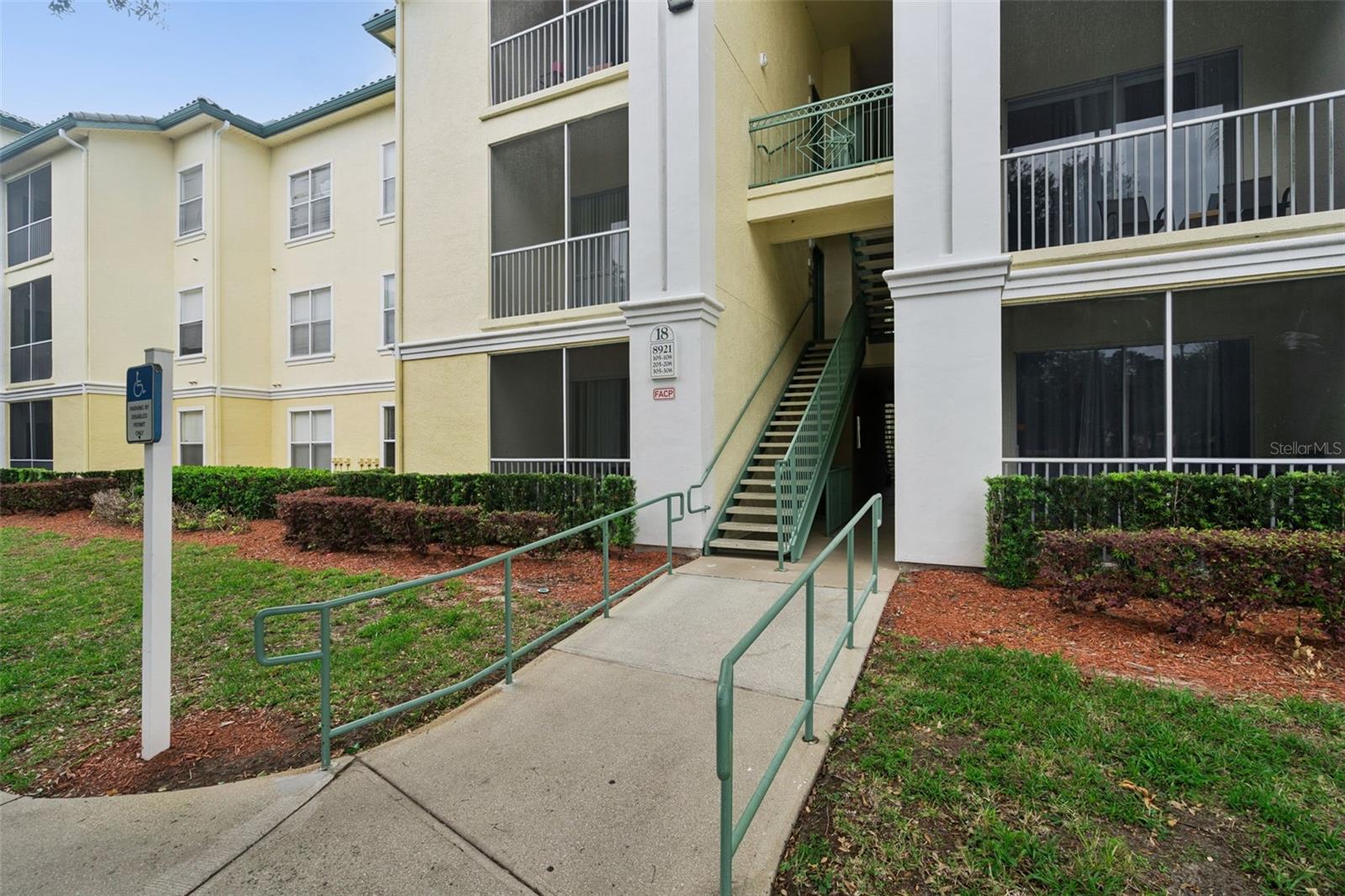 8921 Legacy Court, FL