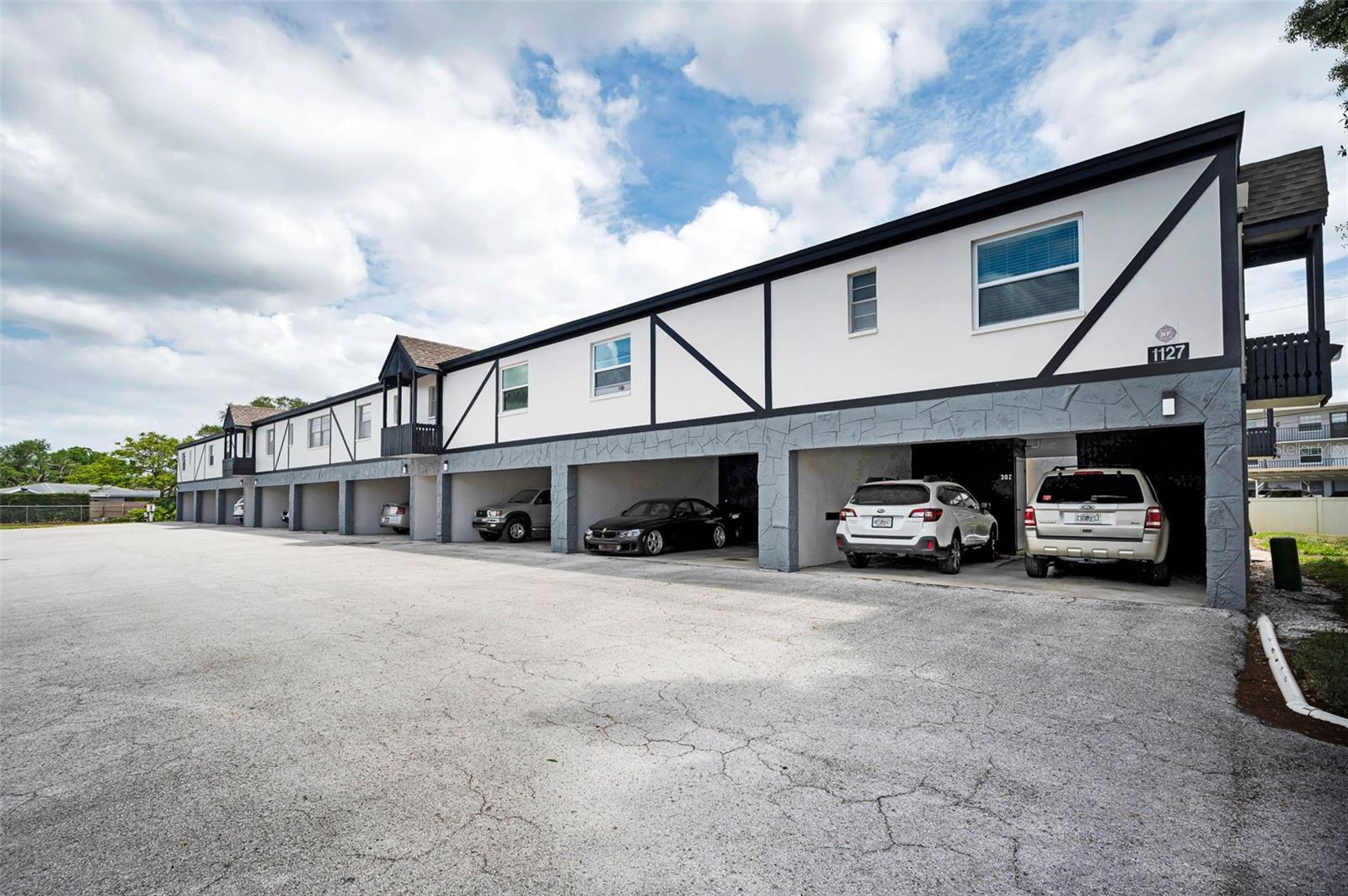1127 King Arthur Court, FL