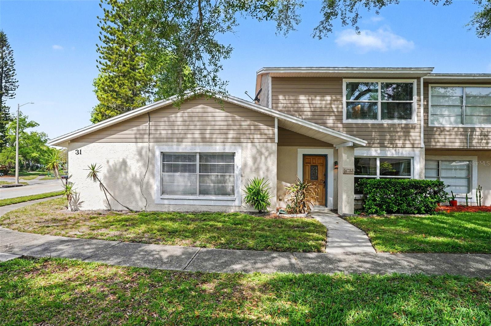 14733 Pine Glen Cir, FL