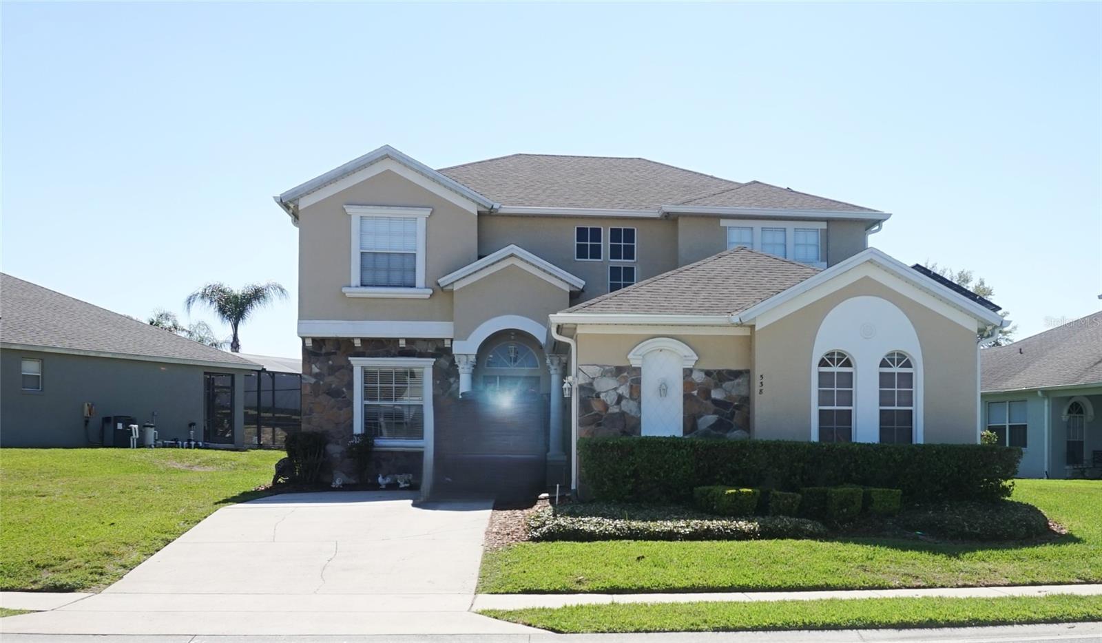 538 Pineloch Dr, FL