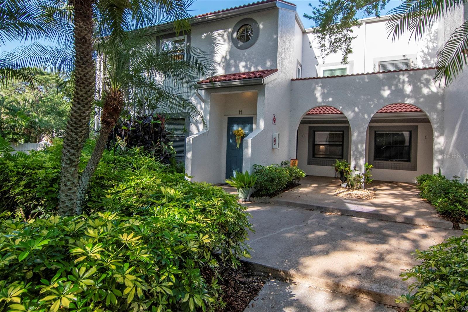 484 Santa Cruz Place, FL