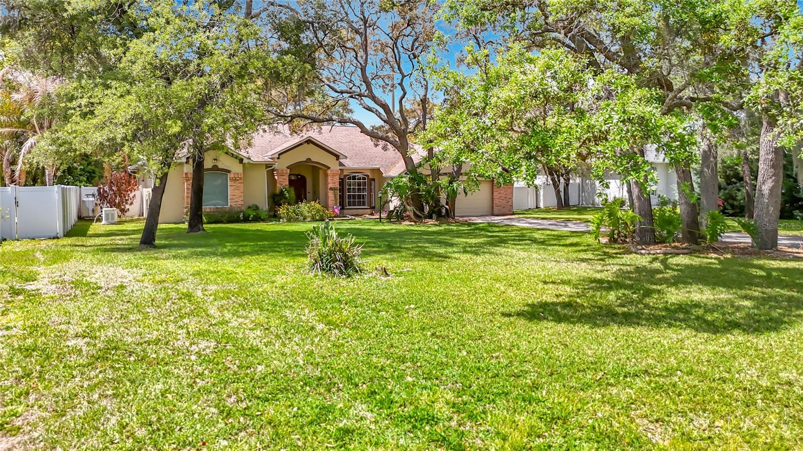 2087 Breezy Way, FL