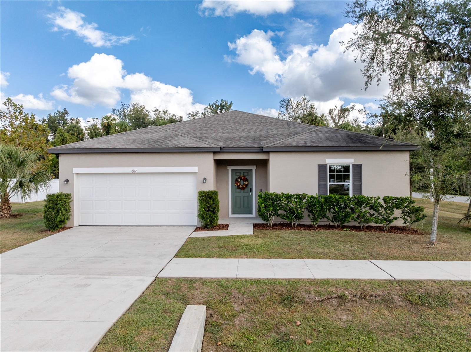 807 Garden Oaks Sq, FL