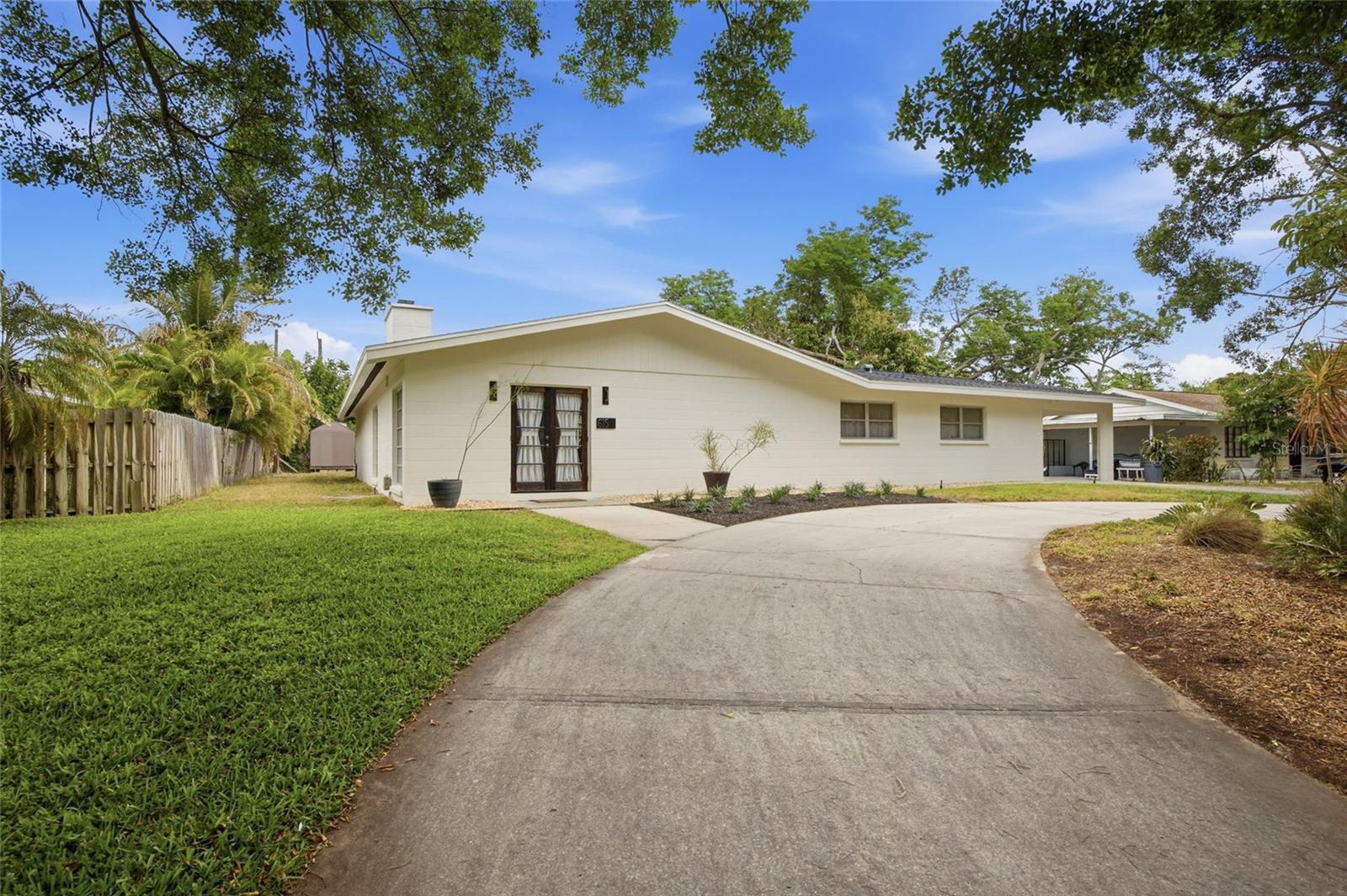 615 Fontana Lane, FL