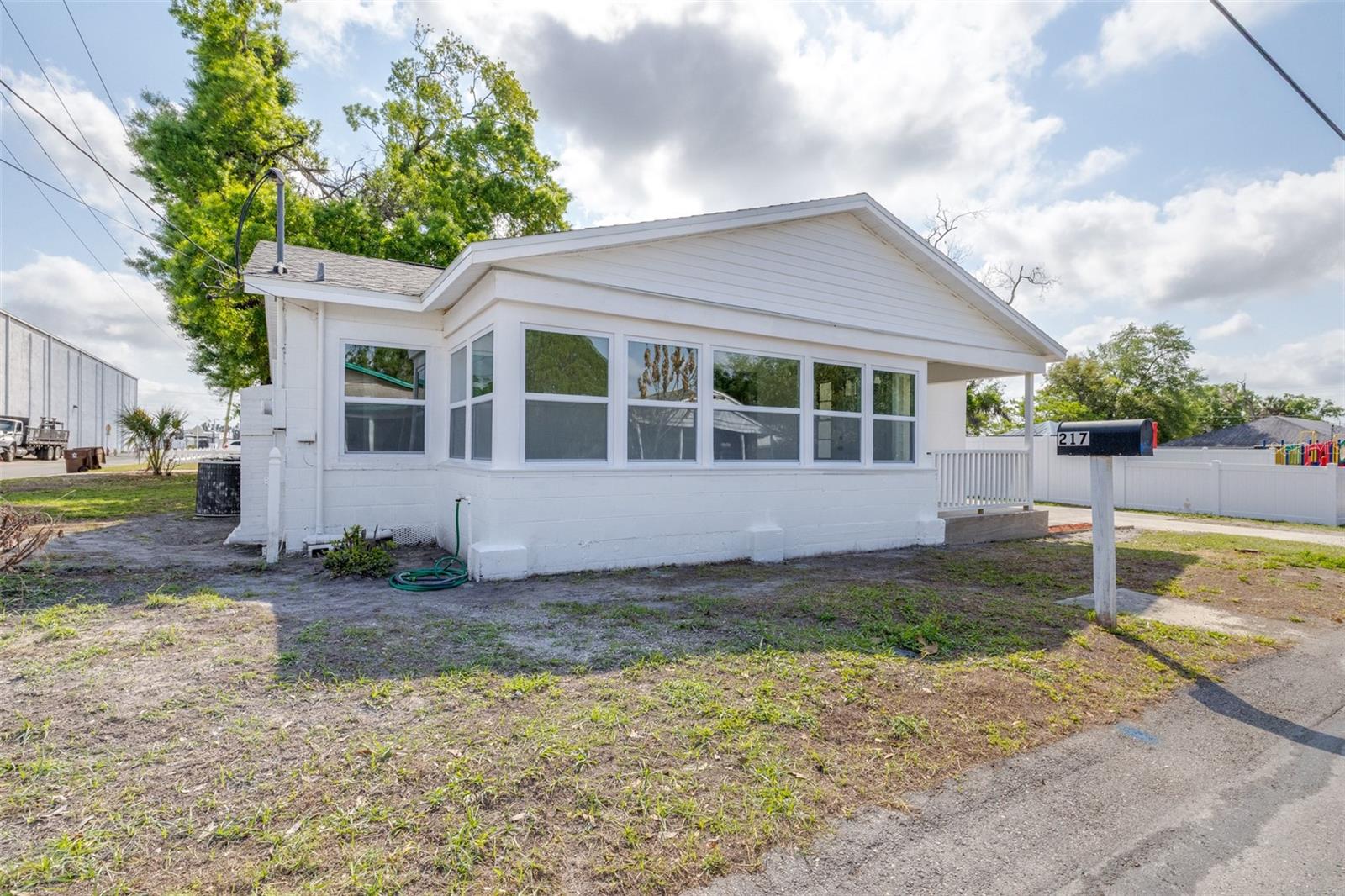 217 4th Avenue, FL