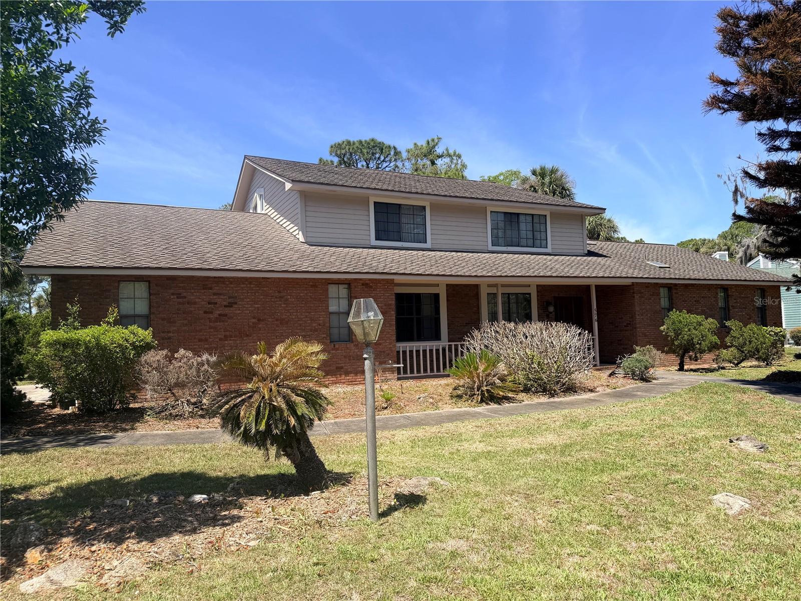 576 Pelican Bay Drive, FL