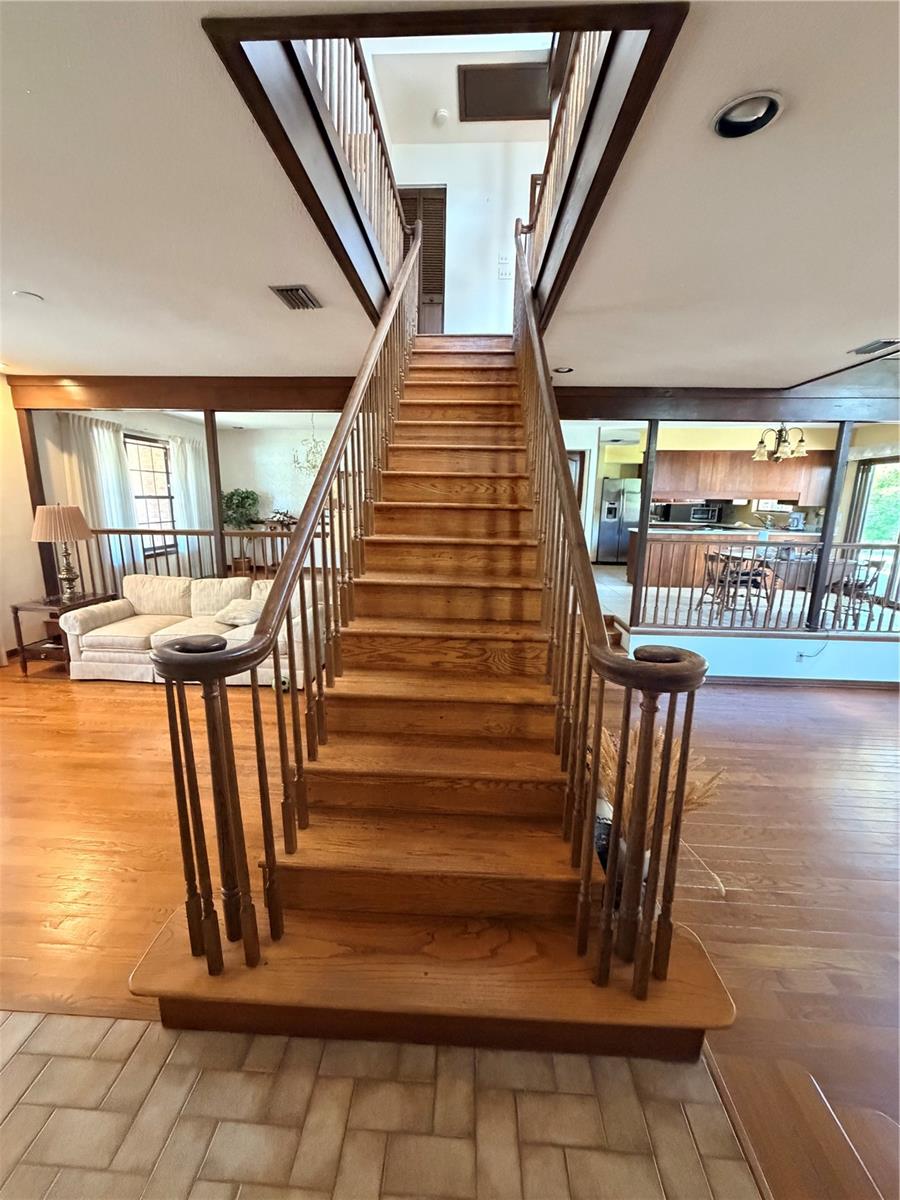 576 Pelican Bay Drive, FL