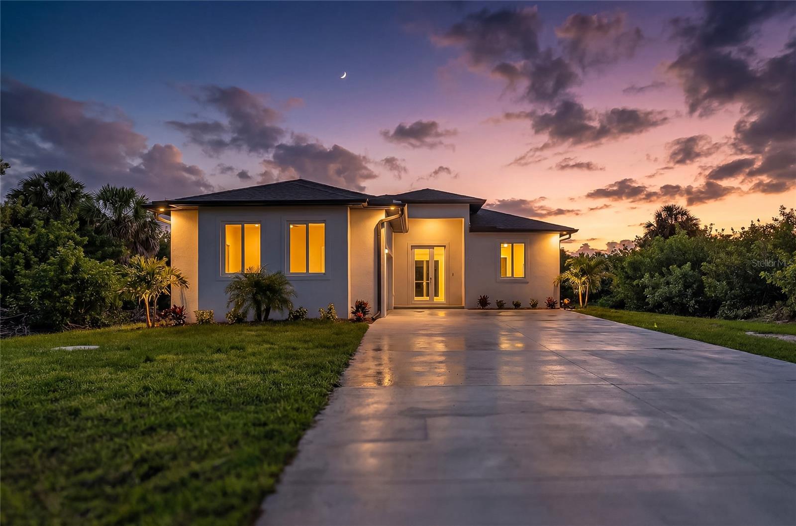511 Sweetwater Drive, FL