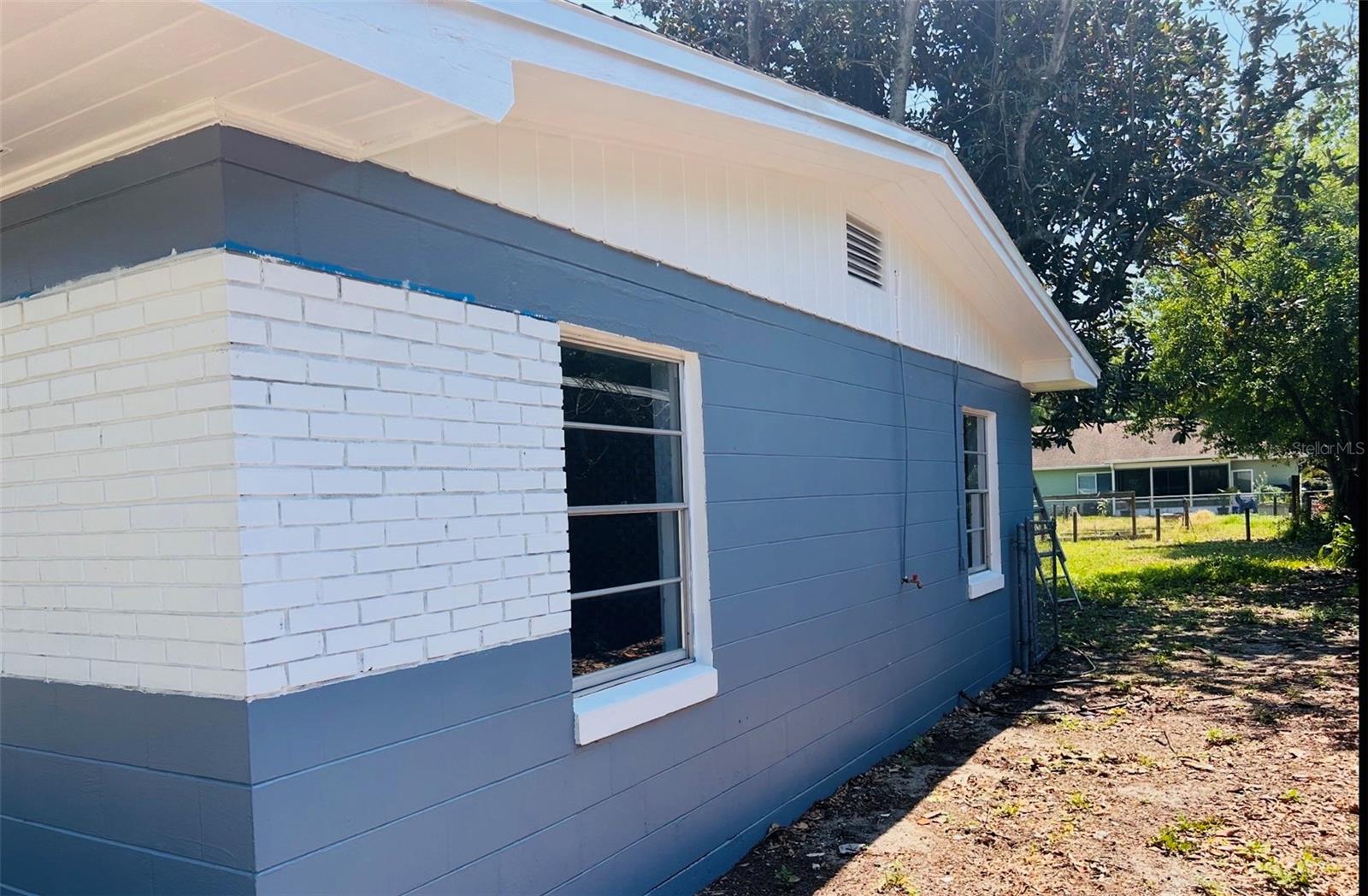 2214 Ave B Sw 2214 Ave B Sw, FL