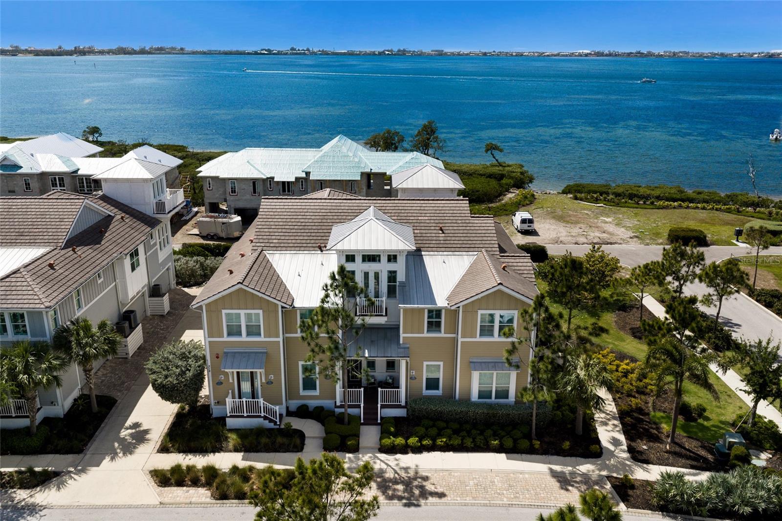 318 Compass Point Drive, FL