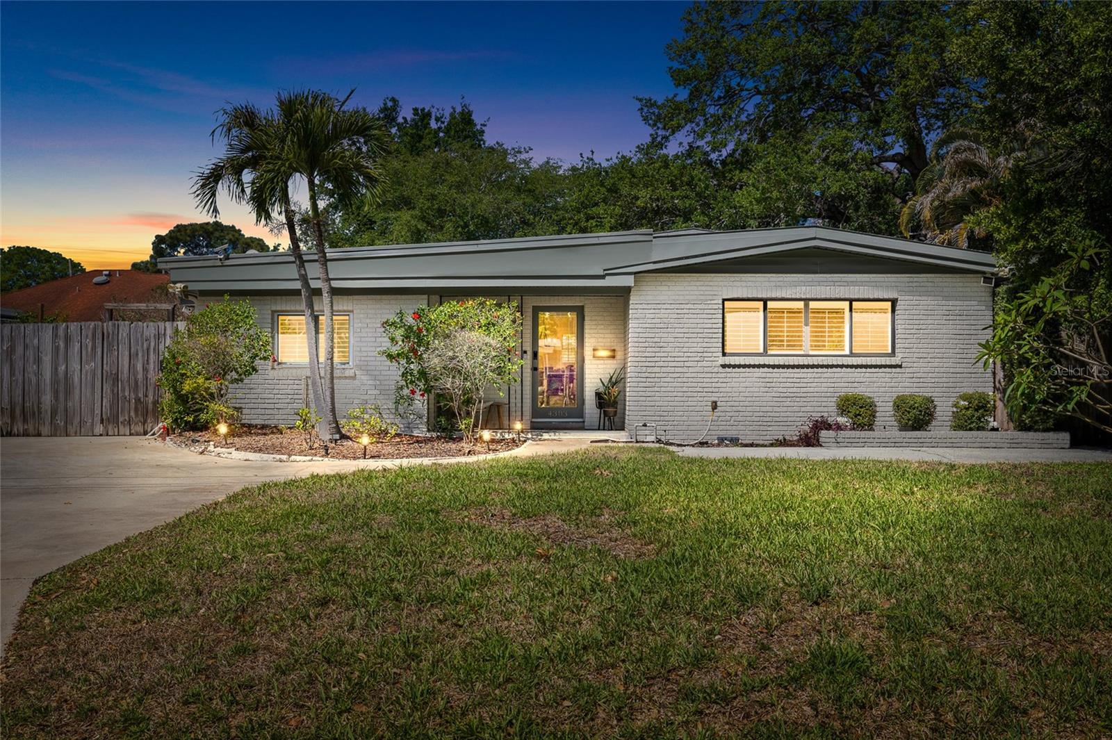 4303 S Cameron Ave, FL