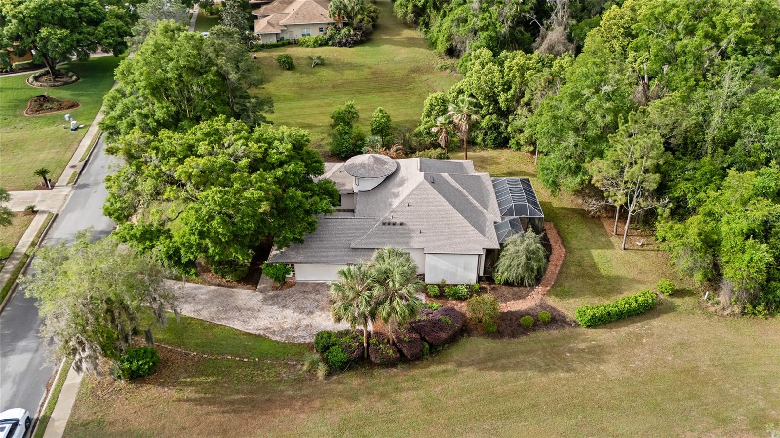 5204 Greens Drive, FL