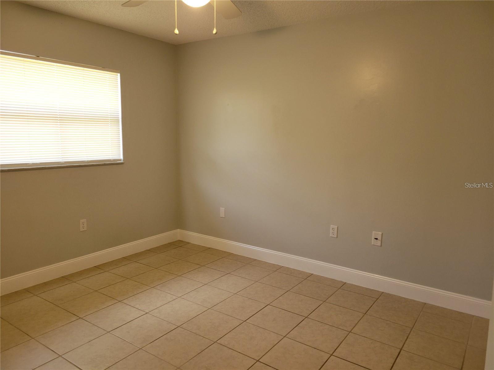 807 Mclain Court, FL