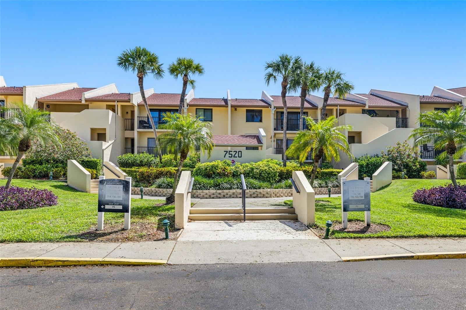 7520 Sunshine Skyway Lane, FL