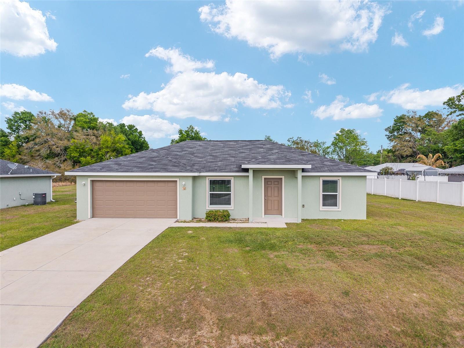 22 Juniper Loop Circle, FL