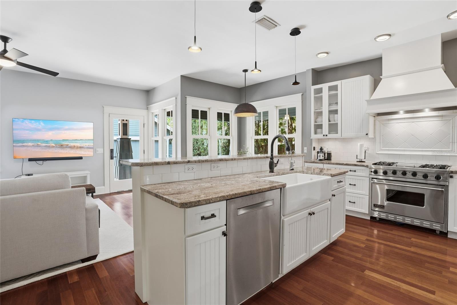 2116 Watrous Avenue, FL