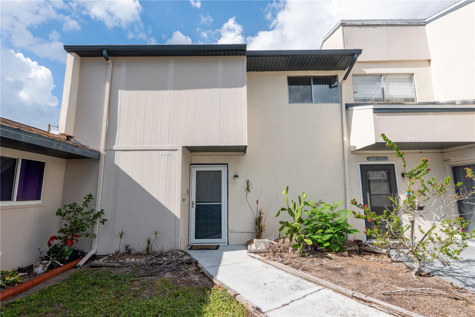 6860 Whitman Court, FL