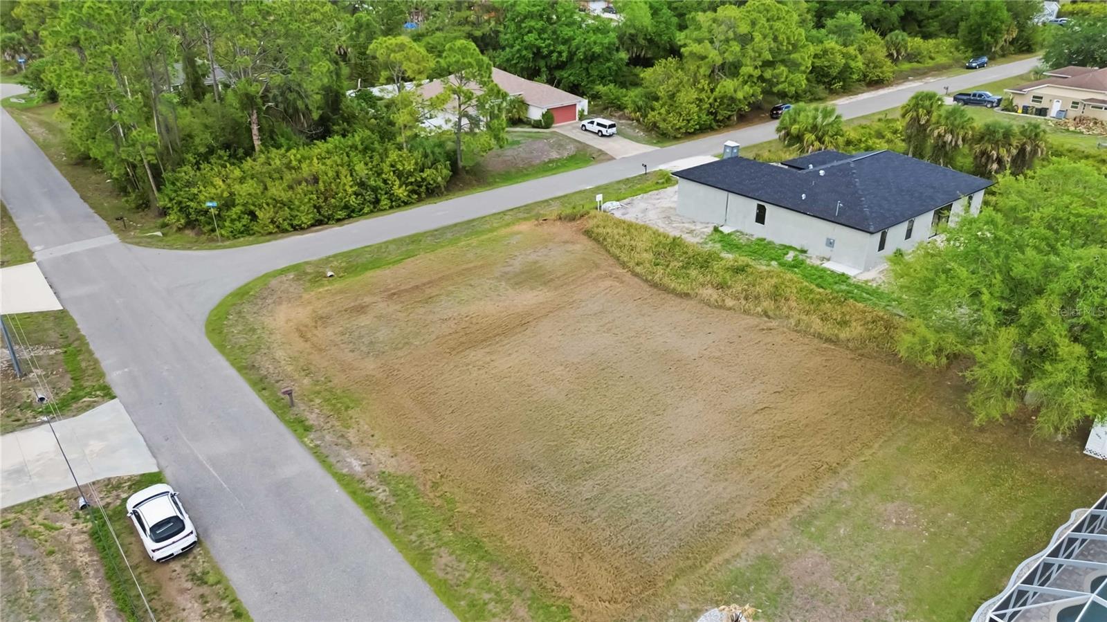 Attalla Ave, FL