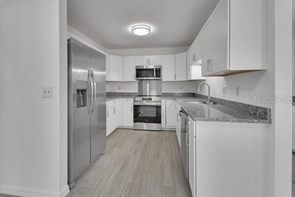2400 Glen Eagles Drive, FL