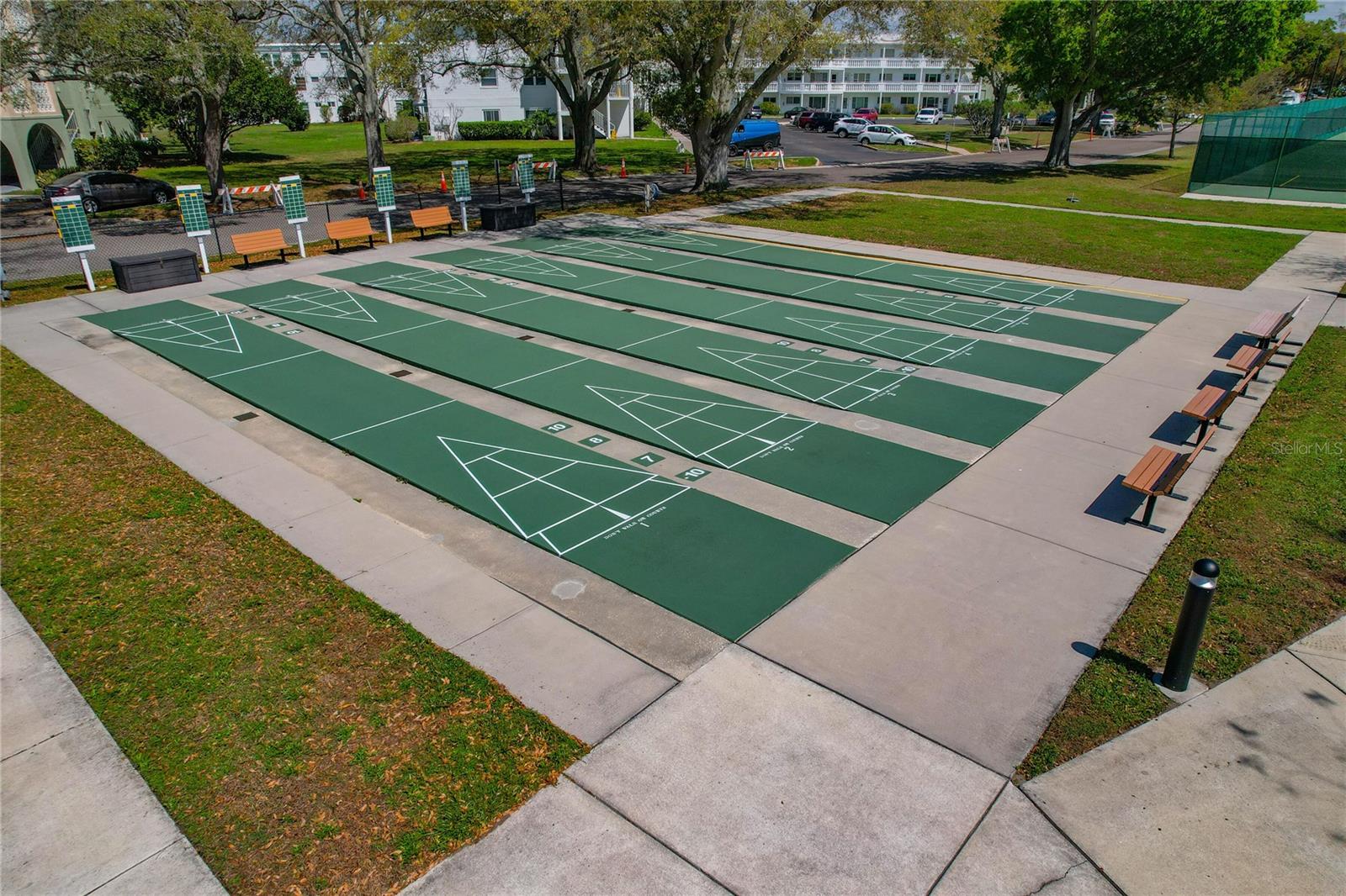 2257 World Parkway Boulevard, FL