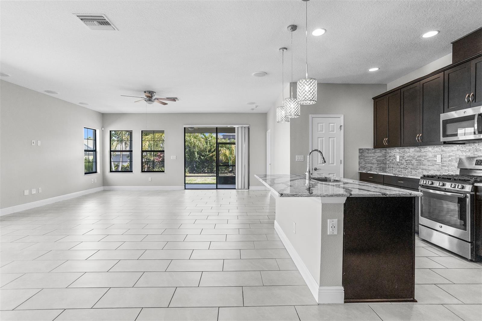6906 Paradiso Drive, FL