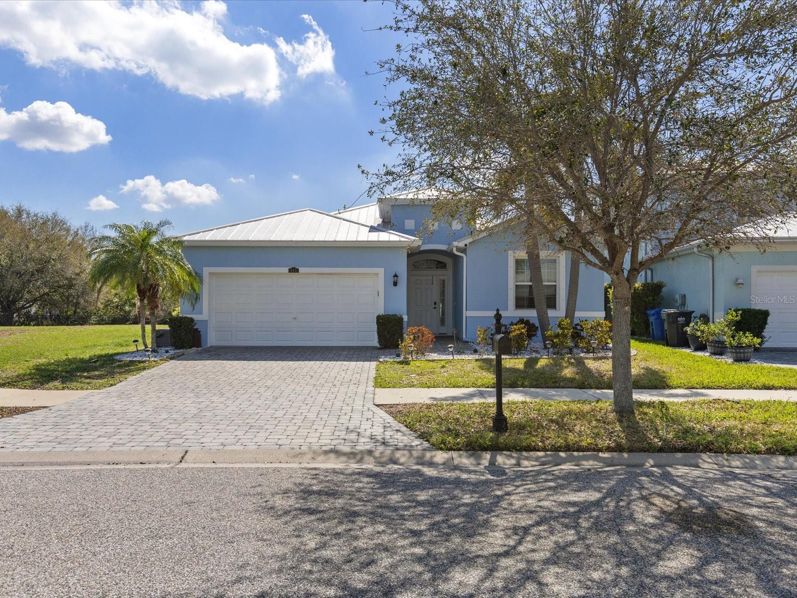 445 Bahama Grande Boulevard, FL