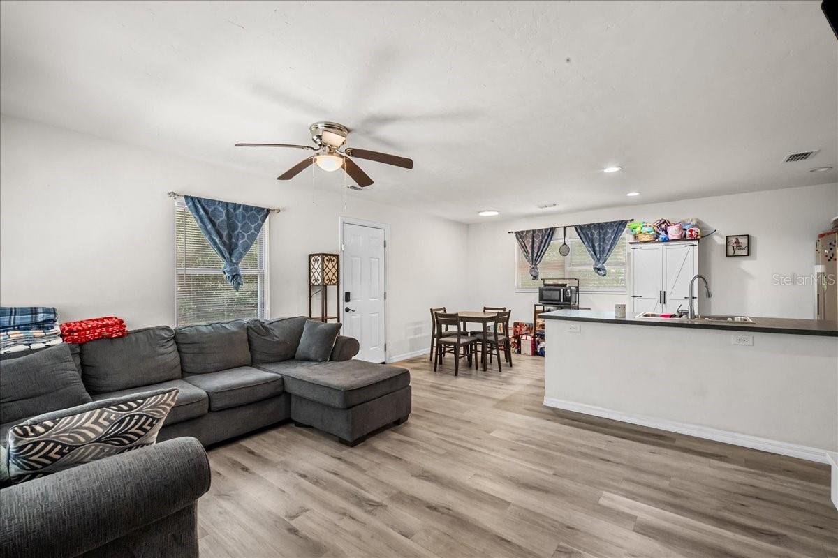 517 Main Street, FL
