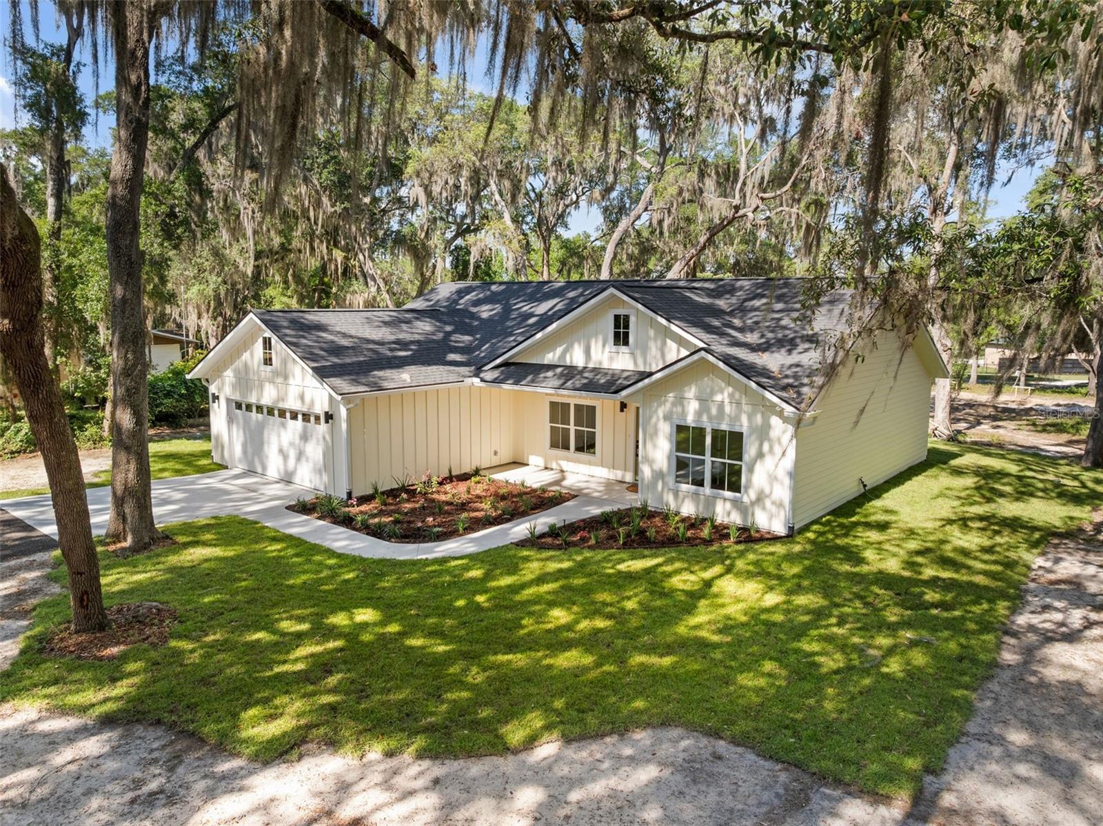 332 Se 3rd Ave, FL