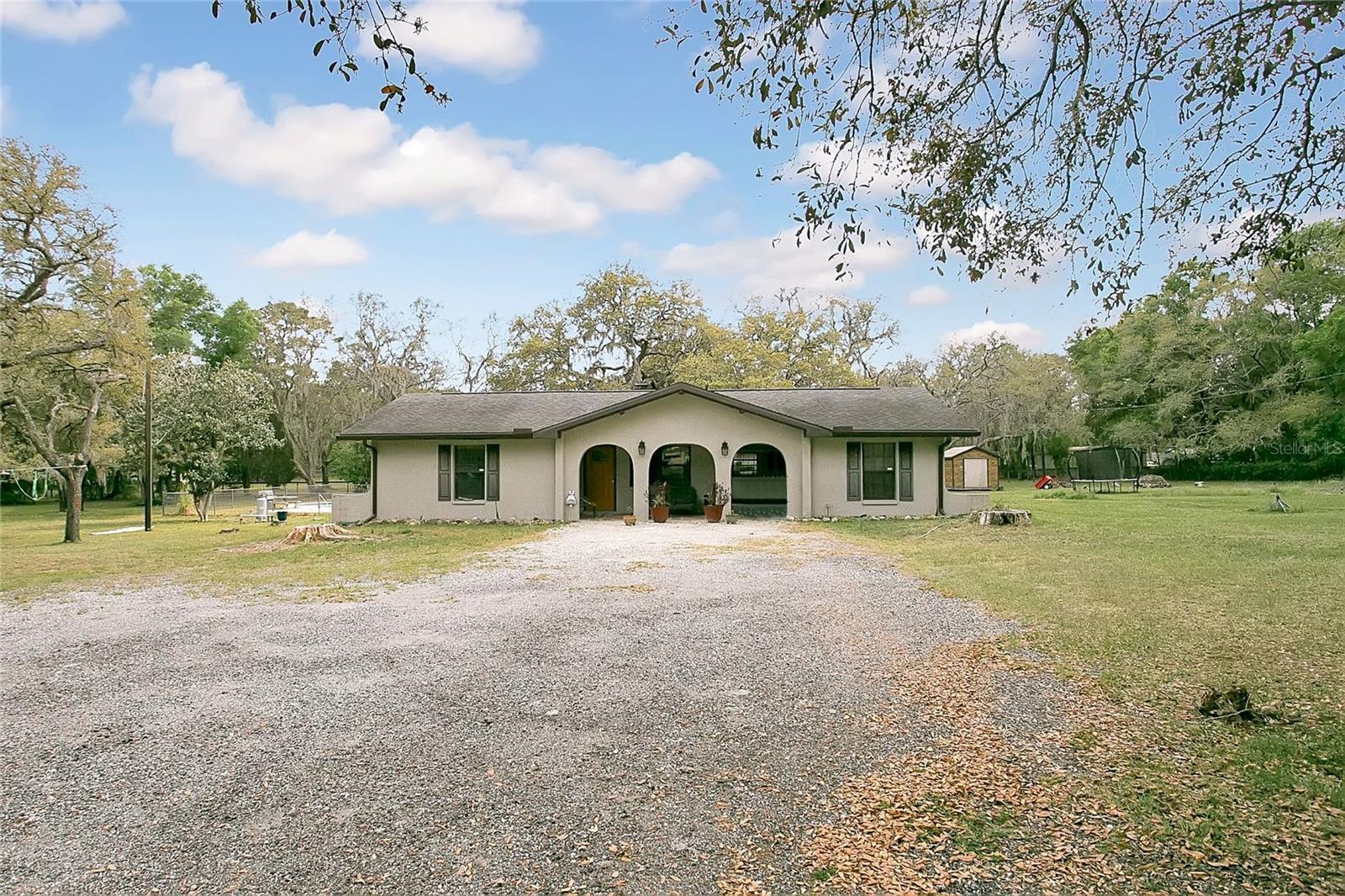 3116 Buck, FL