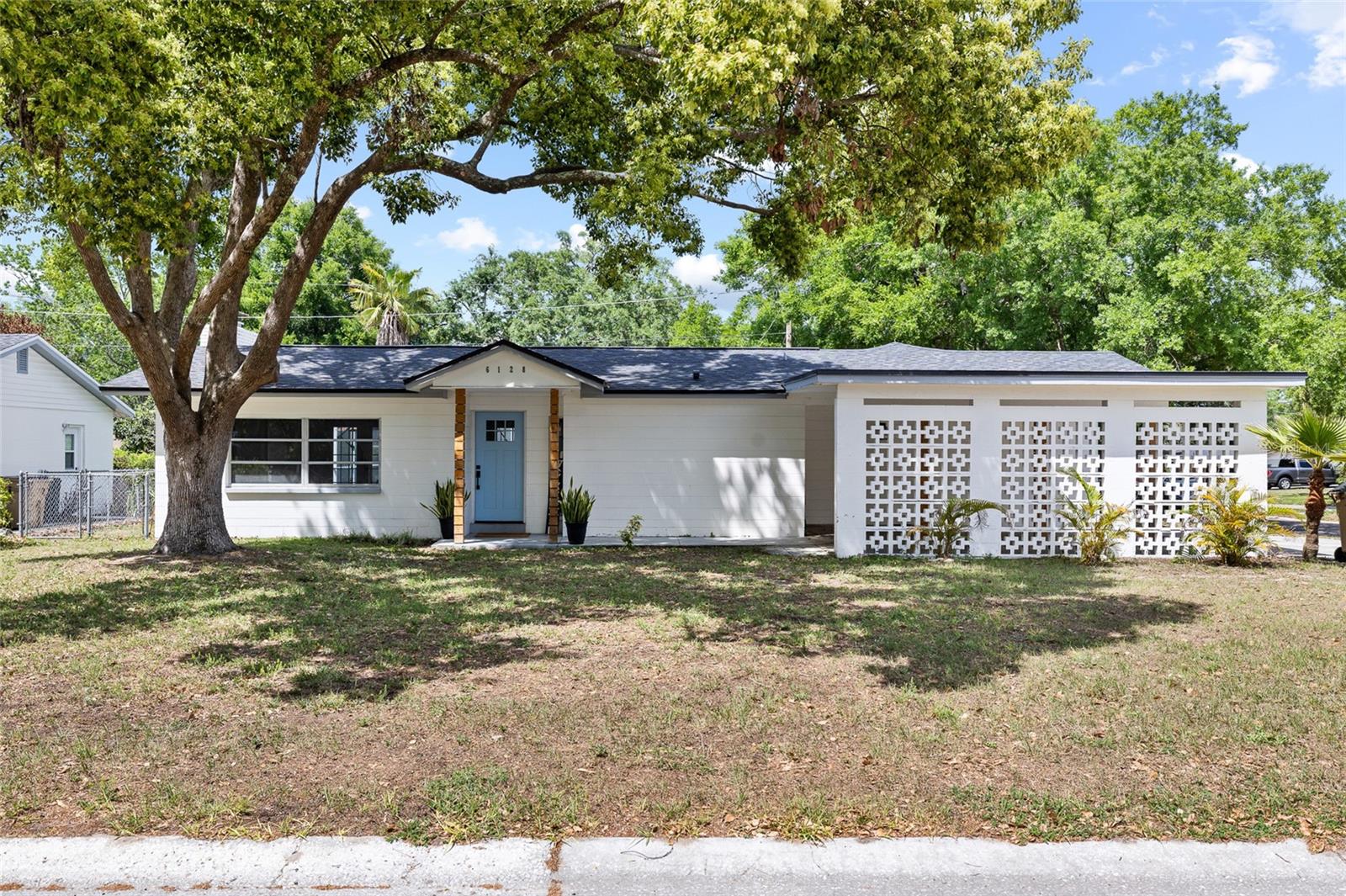 6128 E 111th Ave, FL