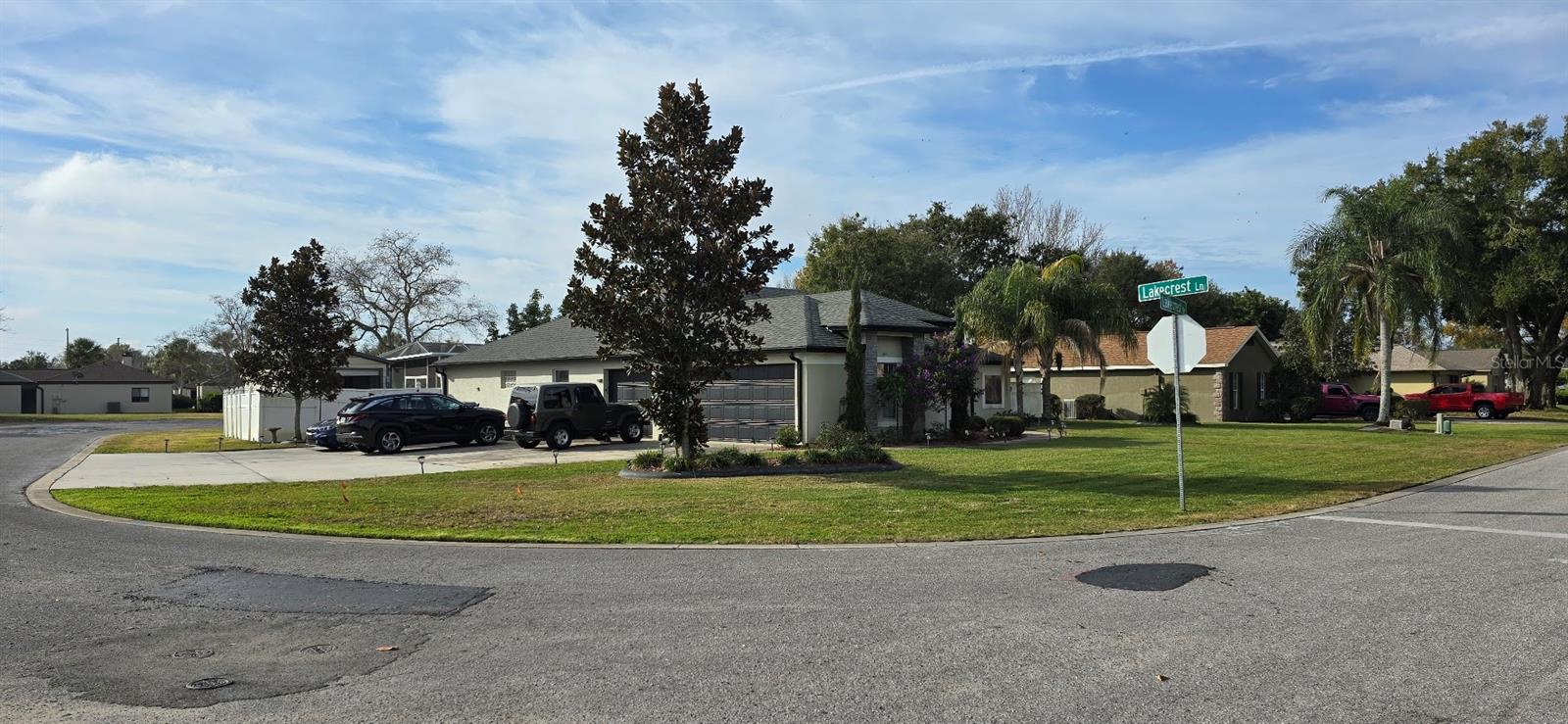 336 Lakecrest Drive, FL