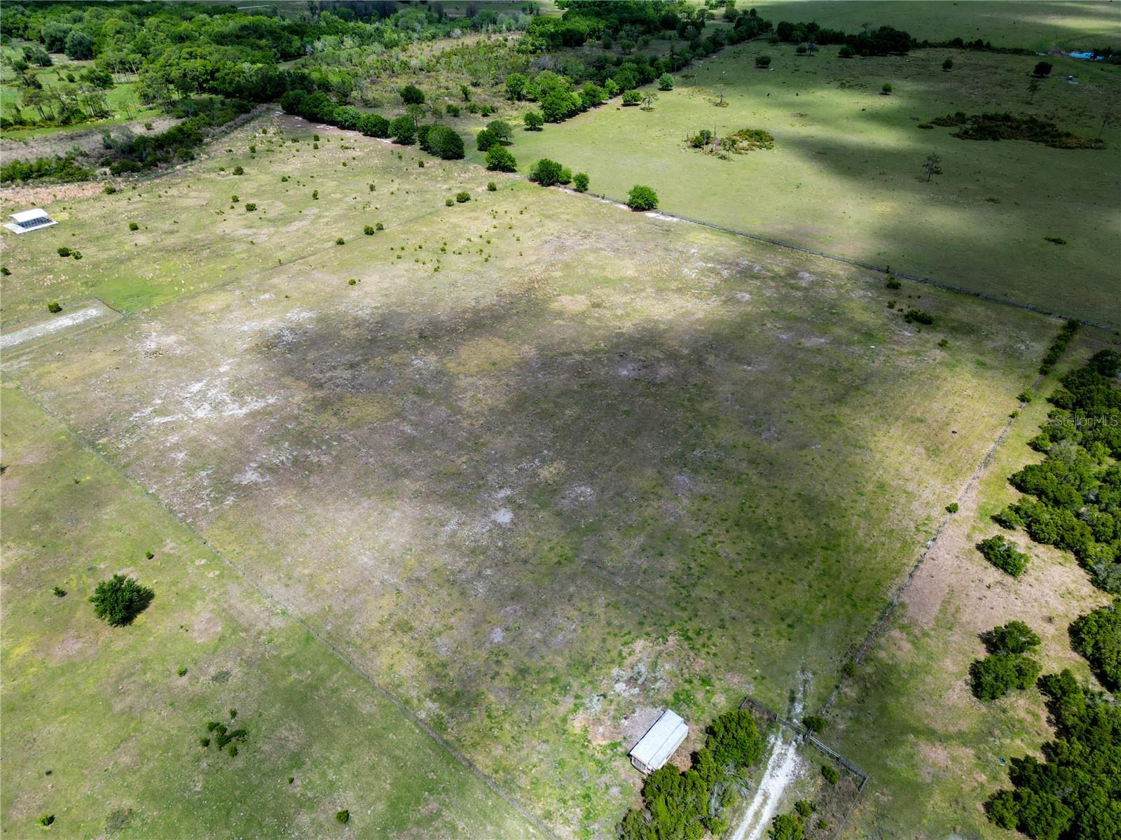 707 Chihuahua Rd, FL