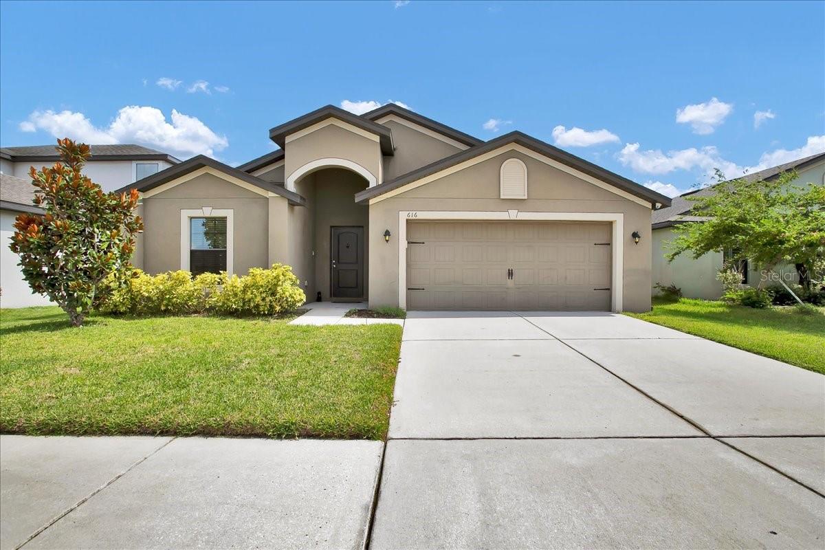 616 Chatham Walk Drive, FL