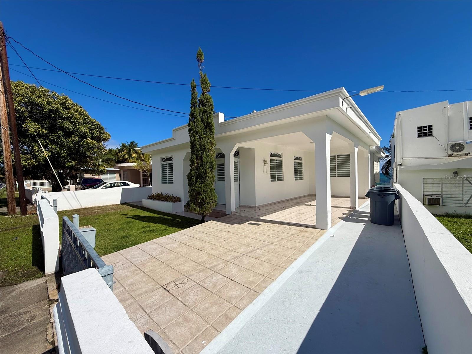 Carr#3 Beach Front House Ave, PR