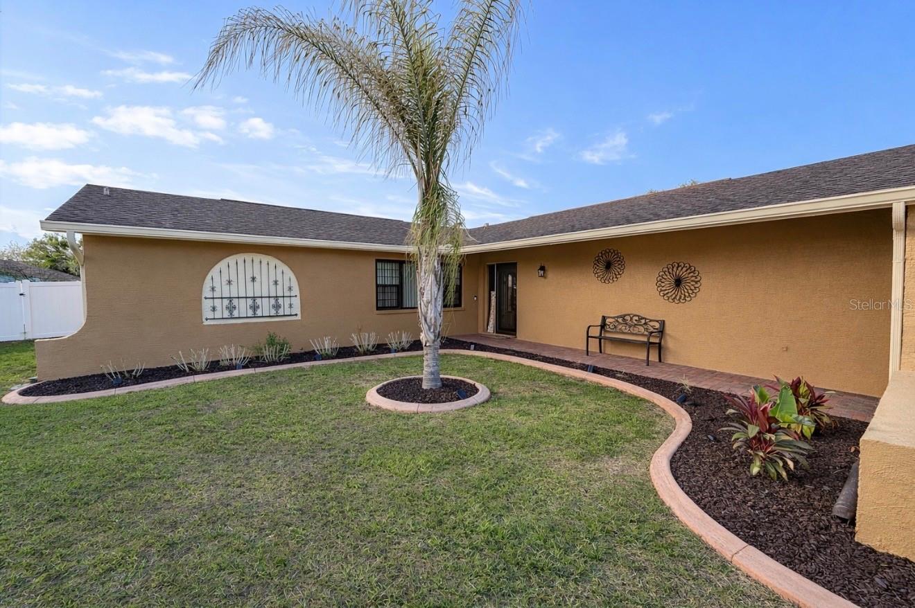 7051 Lexington Cir, FL