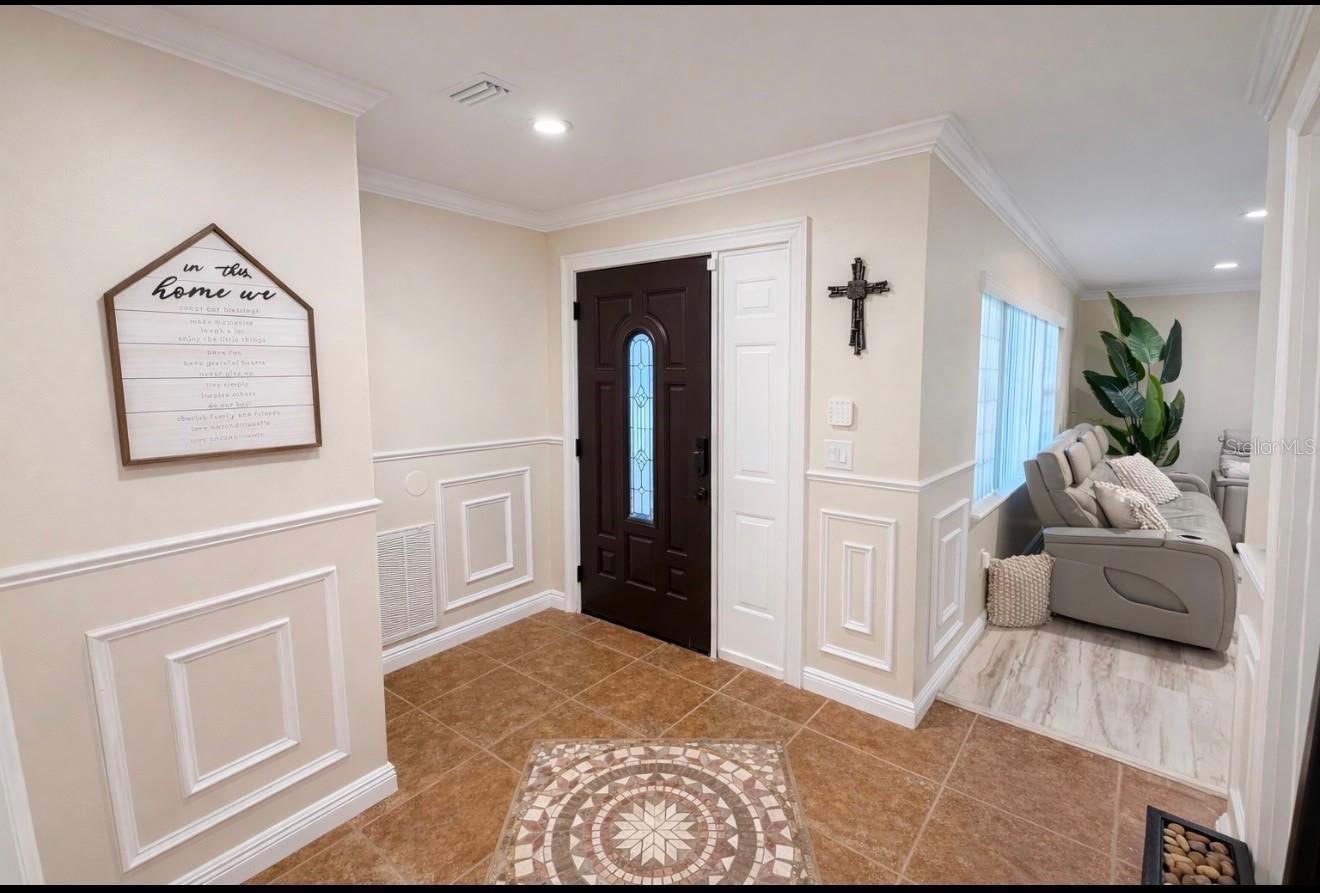 7051 Lexington Cir, FL