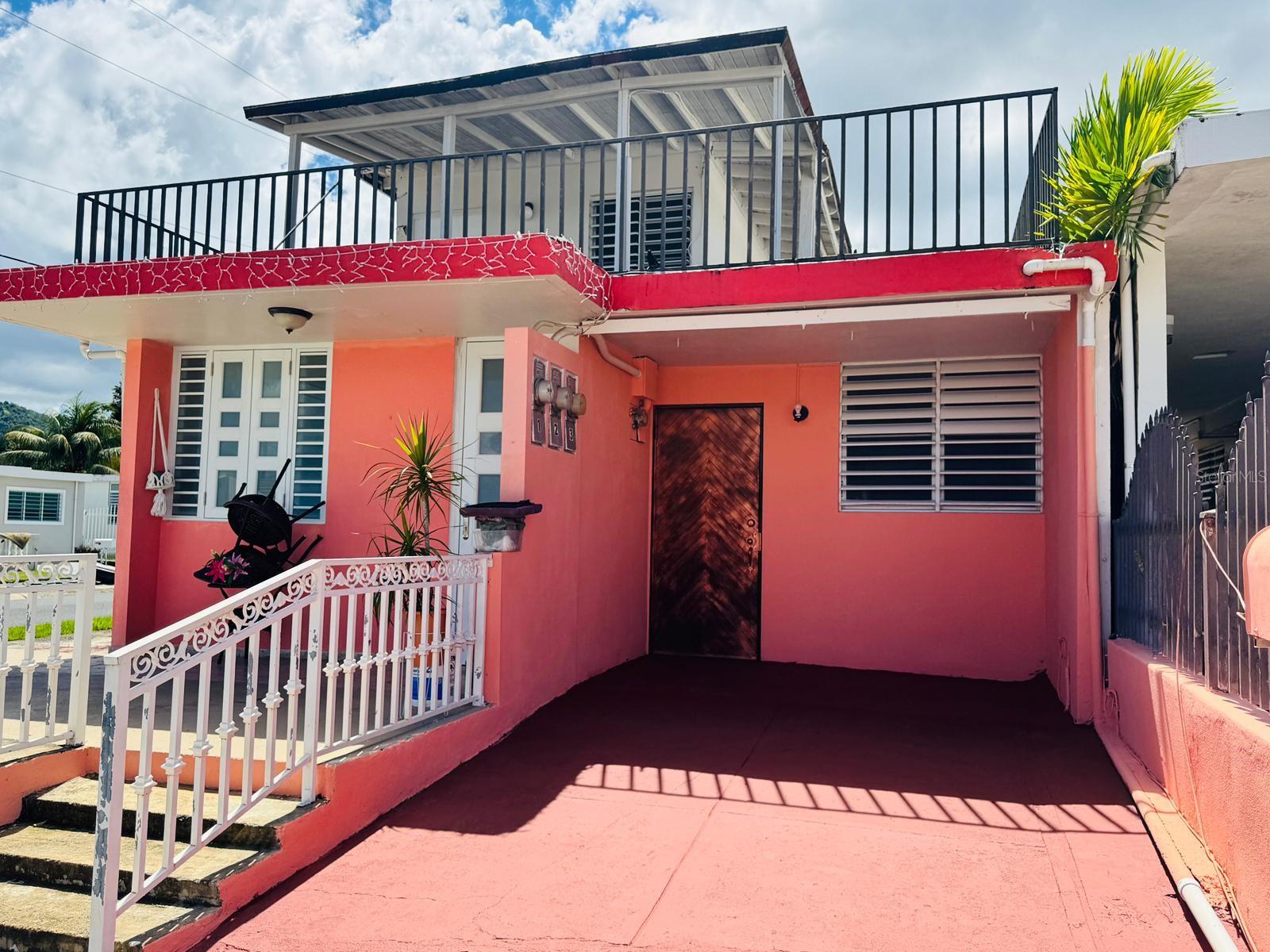 Urb. Villa Las Mercedes Calle 2 #C-1, PR
