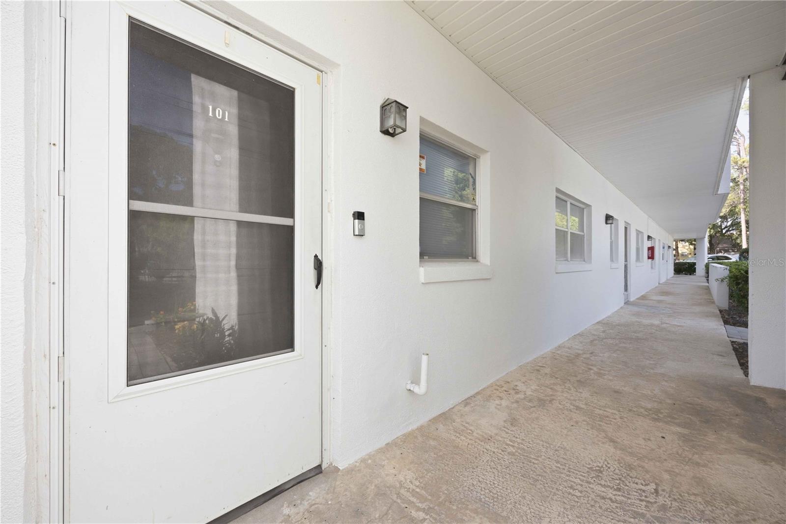 100 El Camino Drive, FL