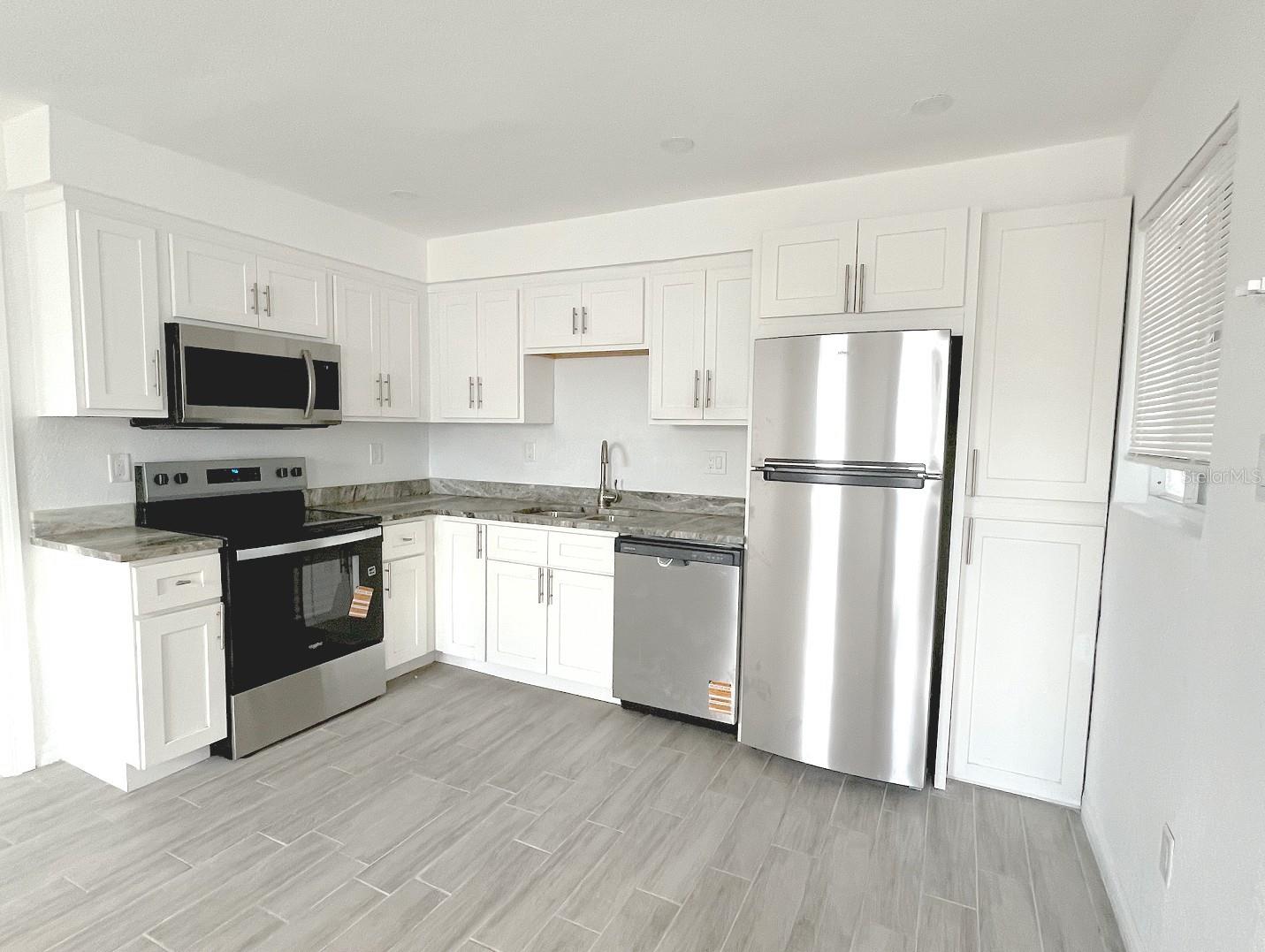 25 Lynn Way, FL