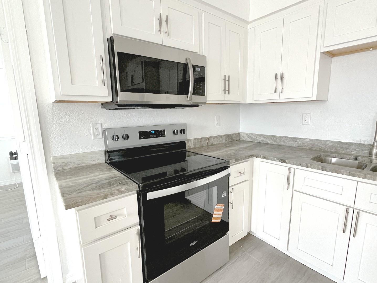 25 Lynn Way, FL