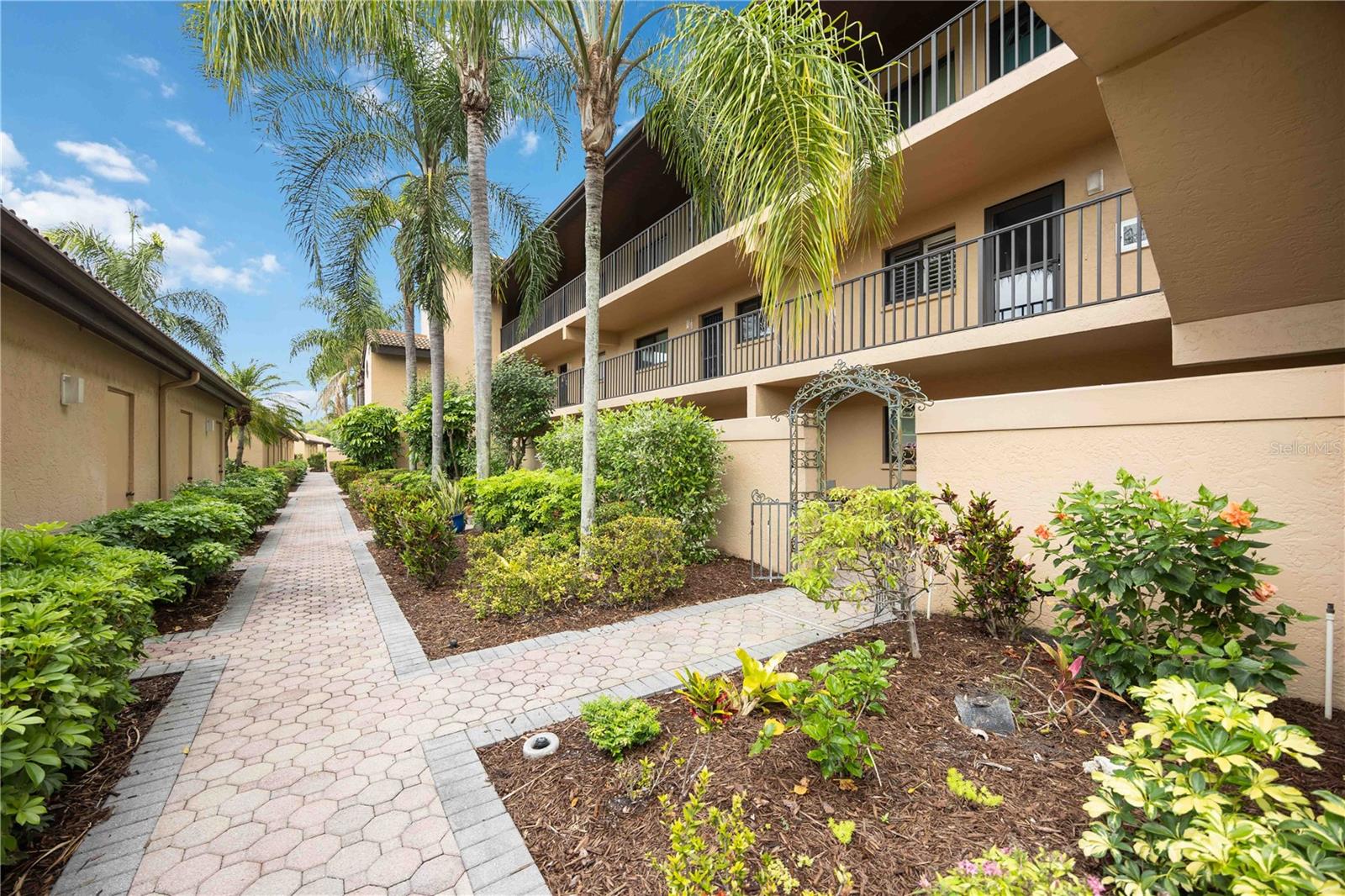 5627 Ashton Way, FL