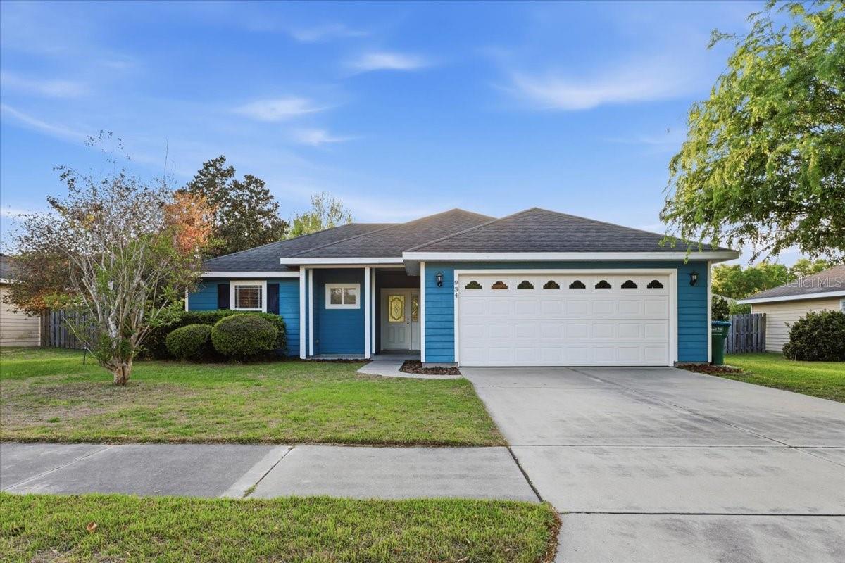 934 Nw 255th Way, FL
